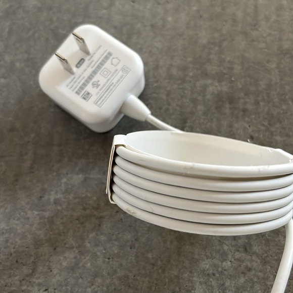 Eero 6 mesh wifi 3-pack - speeds up to 500 Mbps, one router + two extenders - Picture 9 of 13